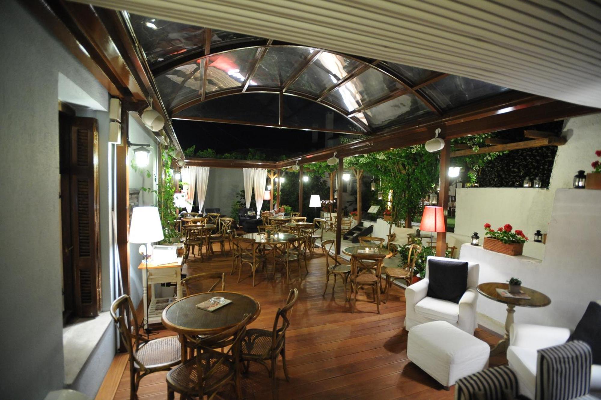 Boutique Hotel Kentrikon & Bungalows Agios Ioannis  Exterior photo