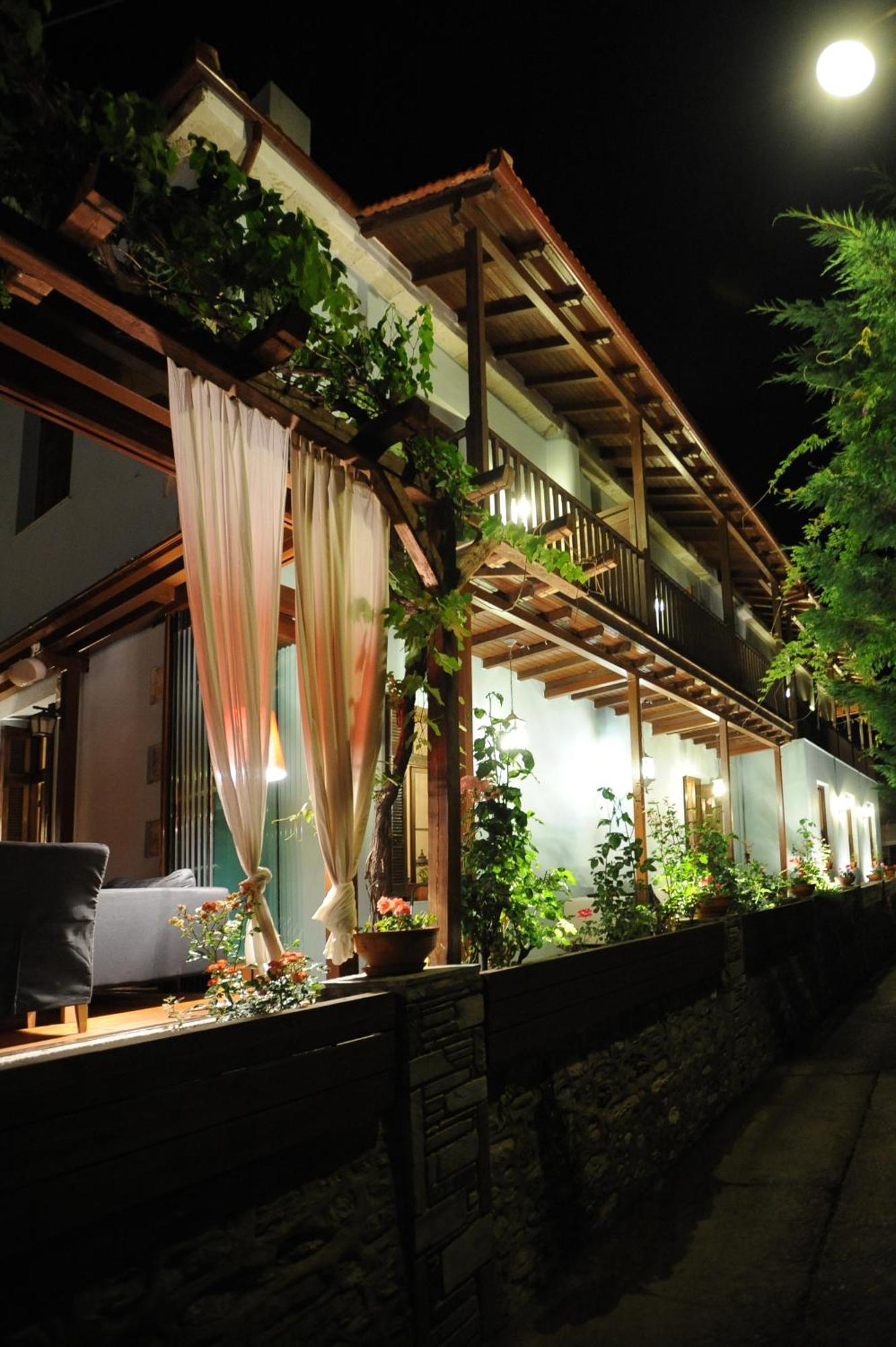 Boutique Hotel Kentrikon & Bungalows Agios Ioannis  Exterior photo