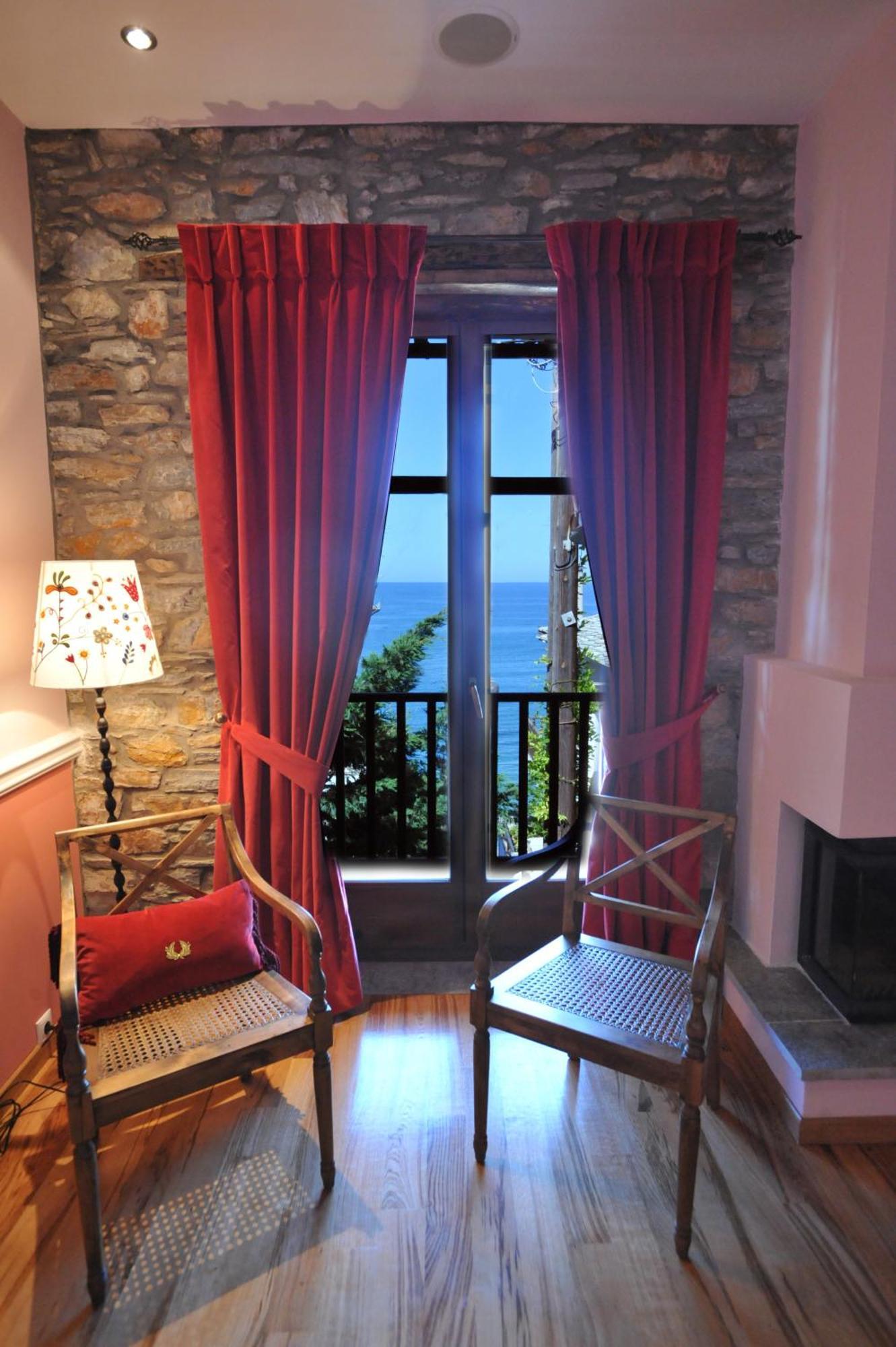 Boutique Hotel Kentrikon & Bungalows Agios Ioannis  Exterior photo