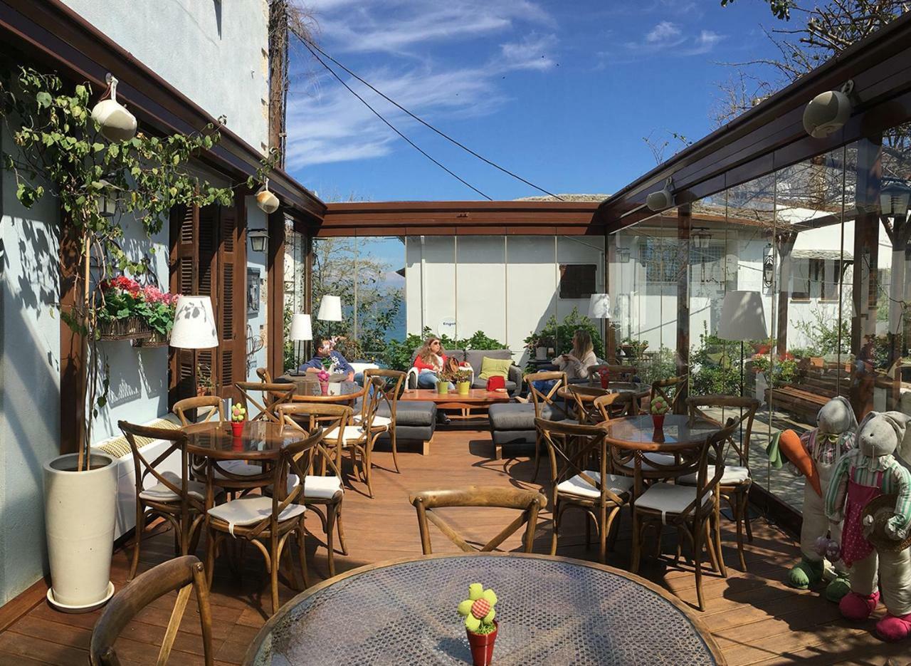 Boutique Hotel Kentrikon & Bungalows Agios Ioannis  Exterior photo